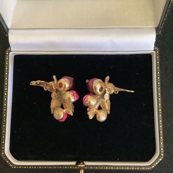 Vintage ART signed brooch & earrings sets. - Picture 10 of 12